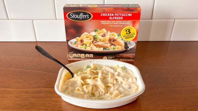 Stouffer's chicken fettuccini Alfredo entrée