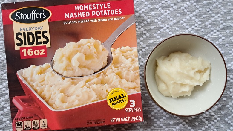 mashed potatoes in bowl