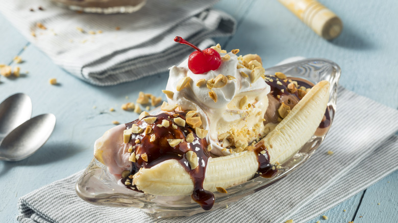 a banana split