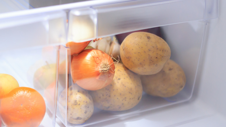 vegetables in fridge drawer