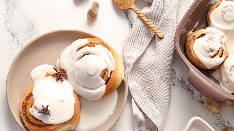 Cinnamon rolls with cream cheese frosting