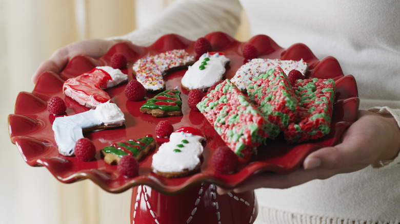 Christmas cake stand