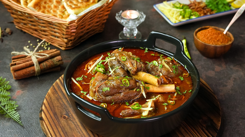 Lamb nihari in black pan