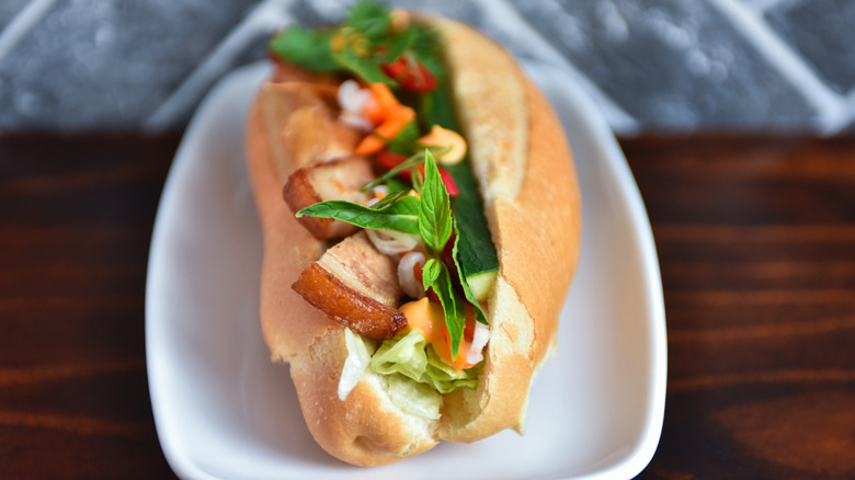 bahn mi dog