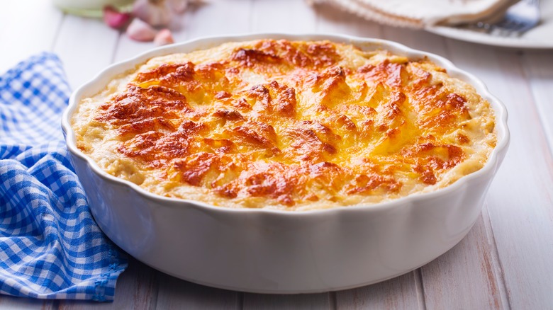 Au gratin with crispy cheese 