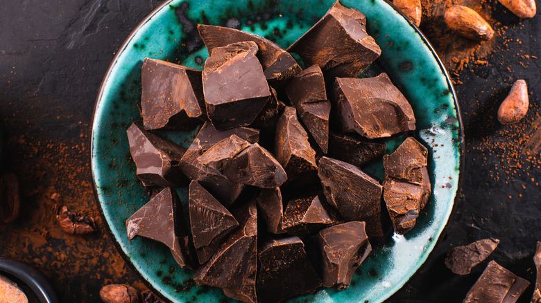 Dark chocolate chunks