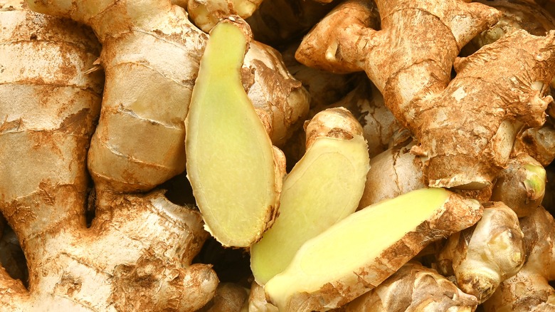 Sliced and whole ginger root