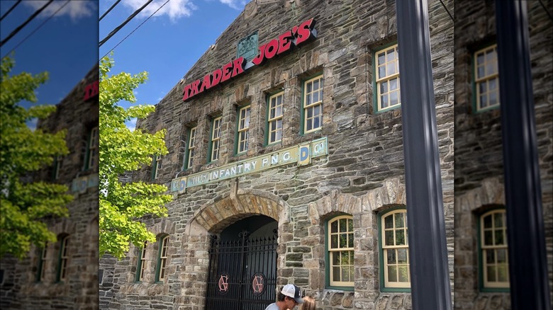 Exterior Trader Joe's Media, Pennsylvania