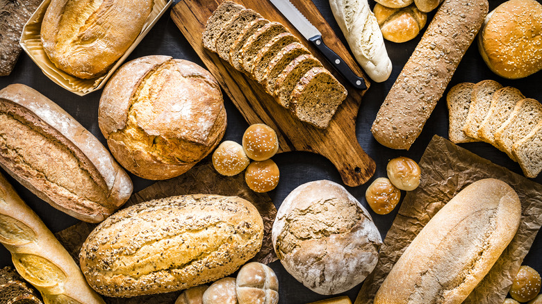 different types of bread loaves