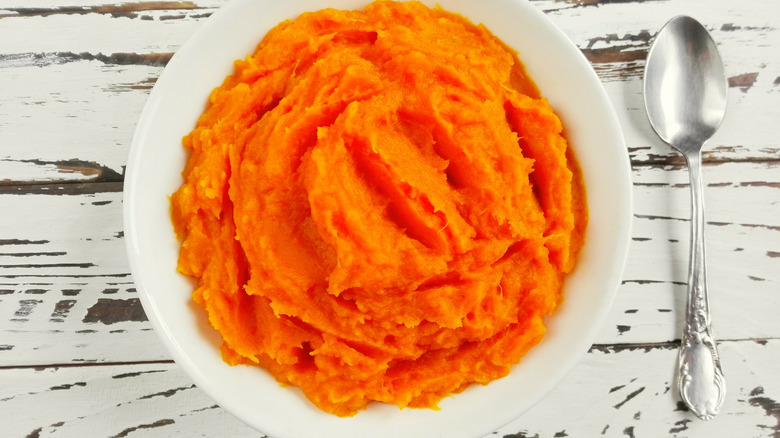 Bowl of pumpkin puree