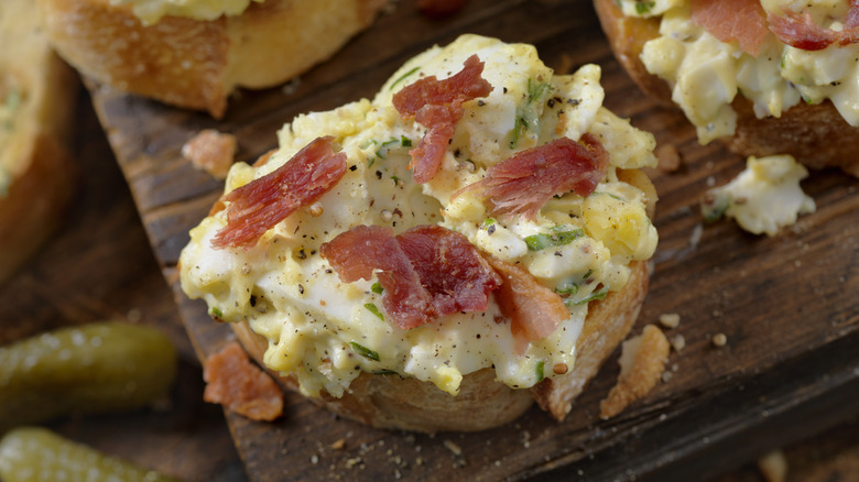 egg salad crostini with bacon