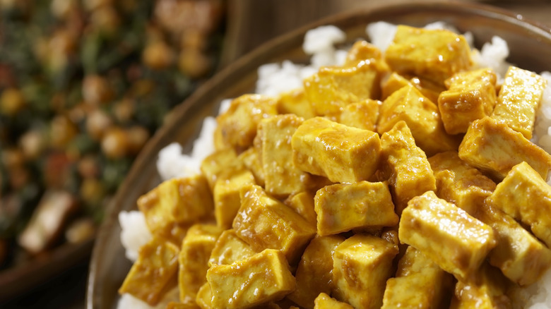 Tofu cubes in curry sauce