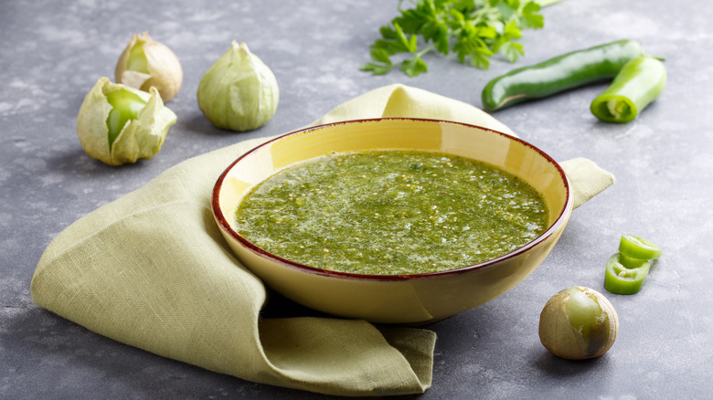 tomatillo salsa verde 