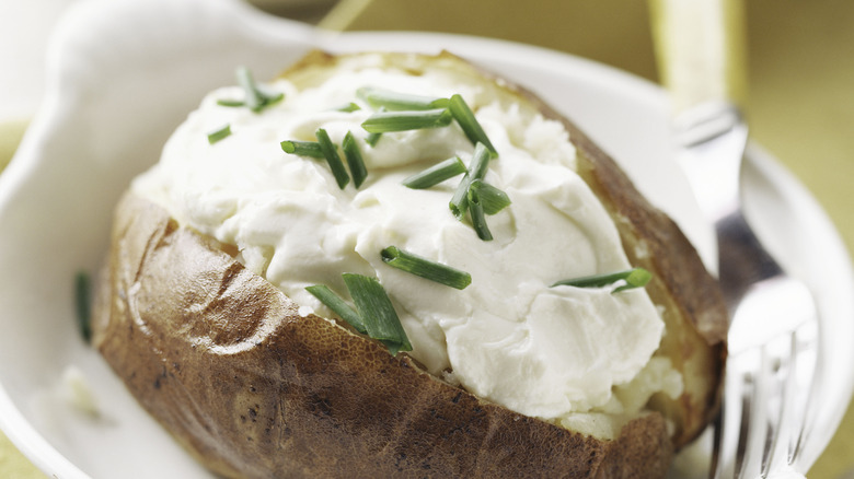 Baked potato with toppings