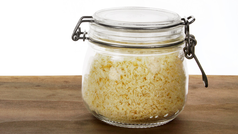 bread crumbs in glass container