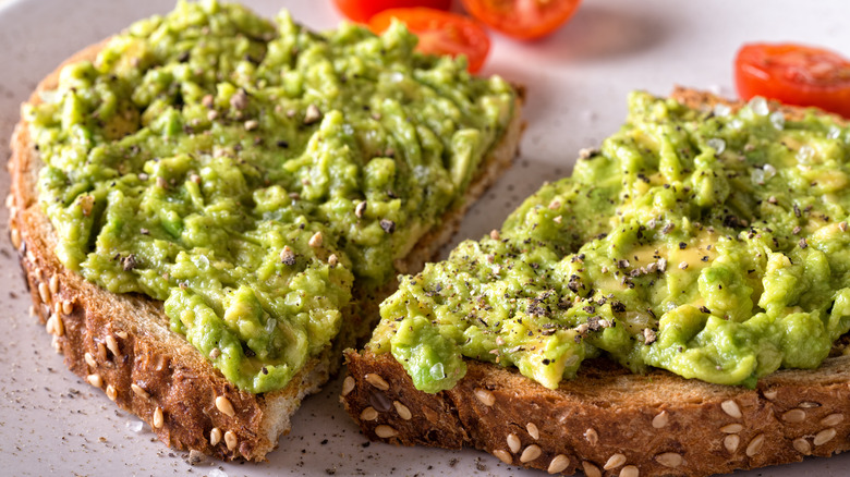 avocado toast tomato 