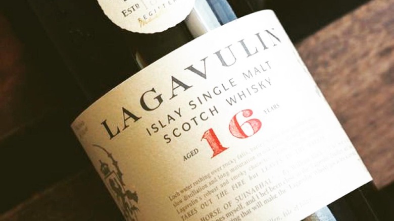 closeup of Lagavulin 16 label