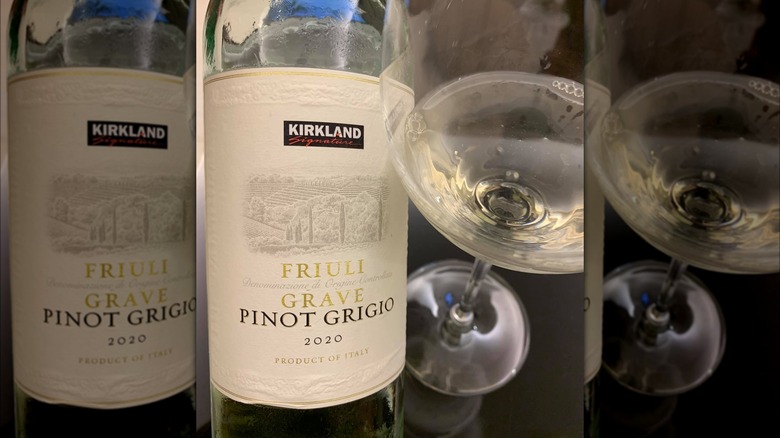 Kirkland Signature Friuli-Venezia Grave Pinot Grigio bottle