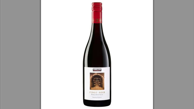 Kirkland Signature Russian River Valley Pinot Noir bottle