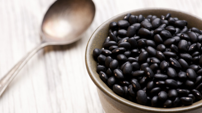 A bowlful of black beans