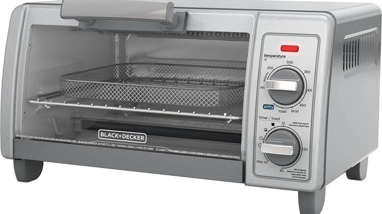 Black + Decker Crisp 'N Bake Air Fry 4-Slice Toaster Oven