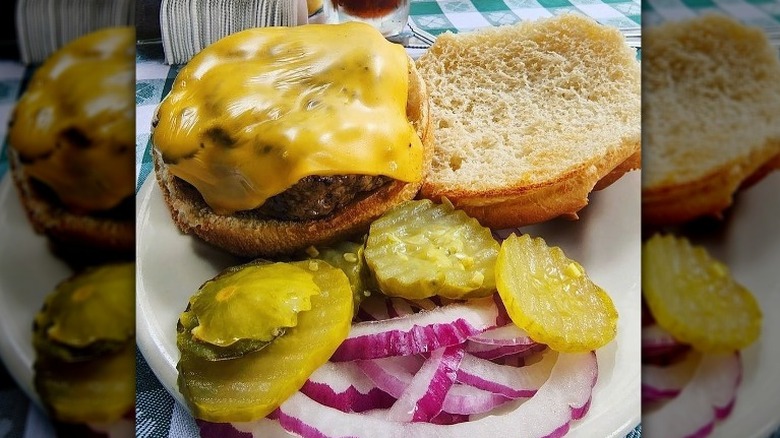 Cheeseburger at JG Melon