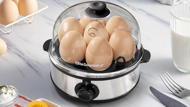 Elite Gourmet Easy Electric Egg Poacher with boiled eggs