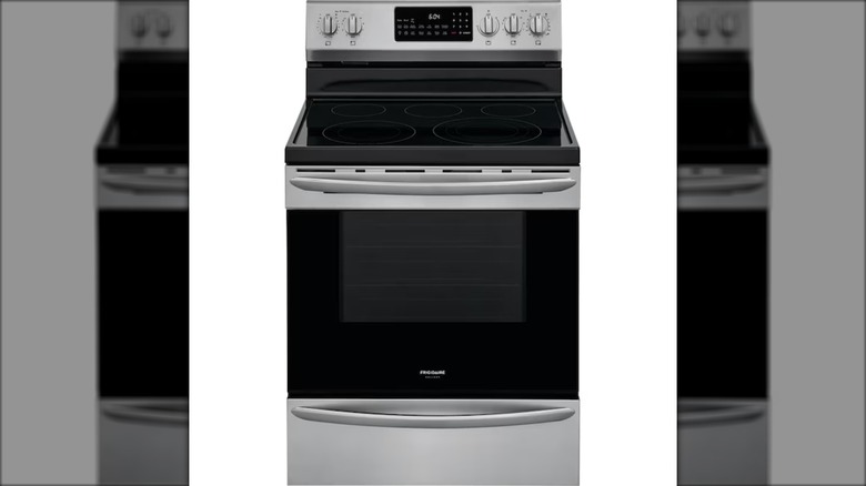 Frigidaire 30-inch Freestanding Electric Range white background