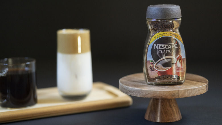 Nescafé Clásico Dark Roast Instant Coffee