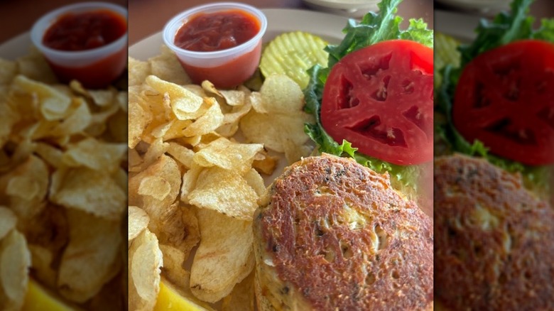 Crab cake sandwich with chips