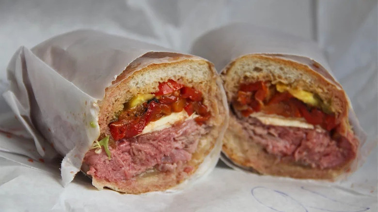 Roast beef sandwich cross section