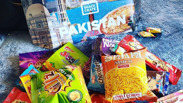 SnackCrate Pakistan theme snacks