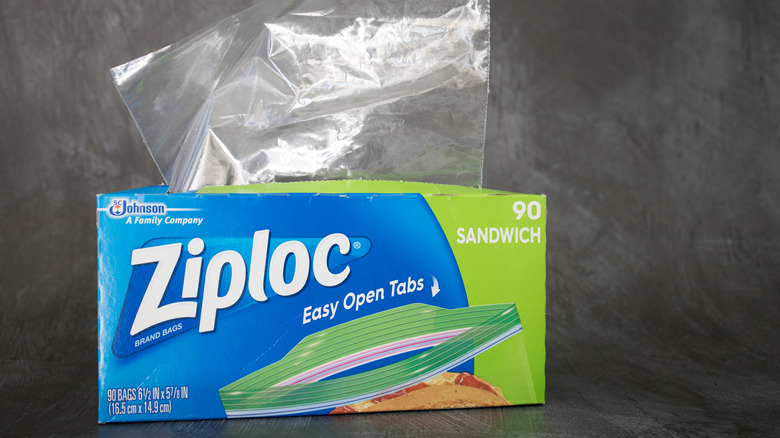 Ziploc box on table