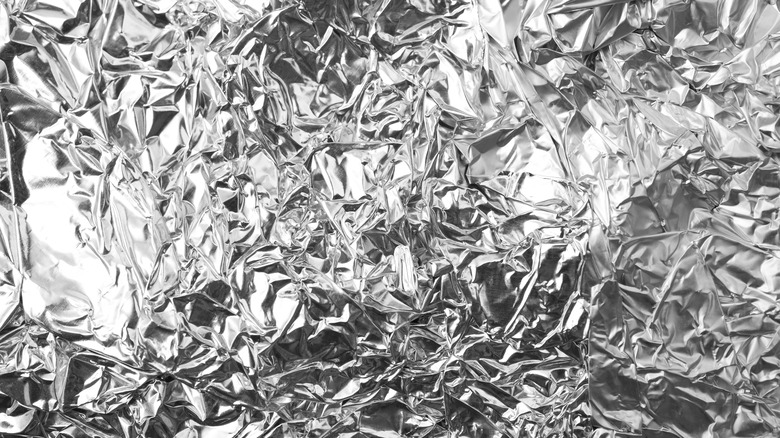 Wrinkled aluminum foil