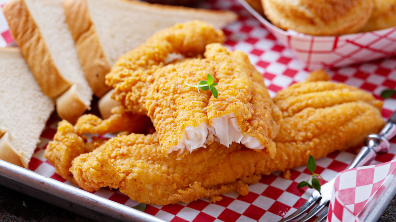 13 Best Types Of Fish That Hold Up Well To Frying
