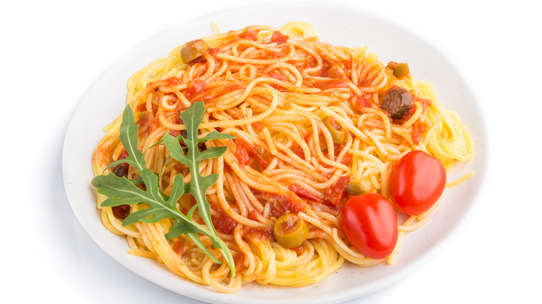 Corn spaghetti in tomato sauce