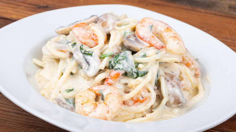 Palm heart noodle shrimp alfredo