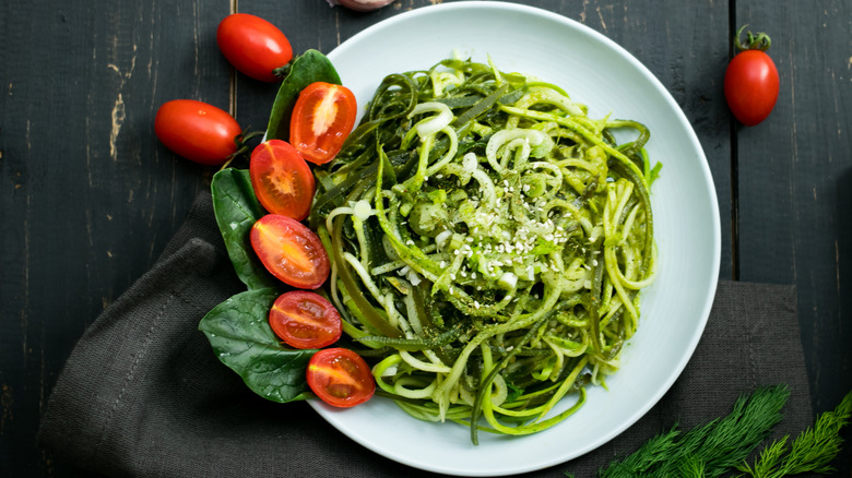 Zucchini noodles with tomatoes