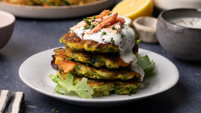 zucchini fritters with sauce