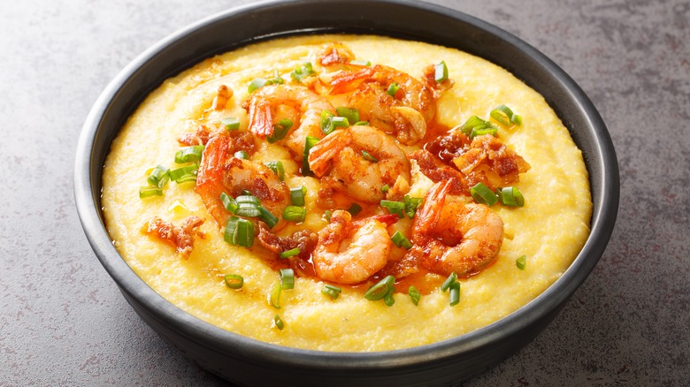 shrimp and grits black bowl