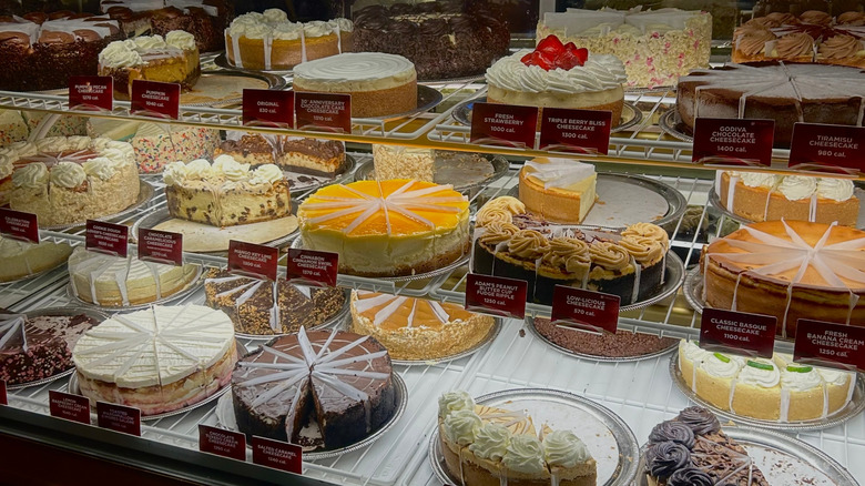 Cheesecake Factory cheesecake display