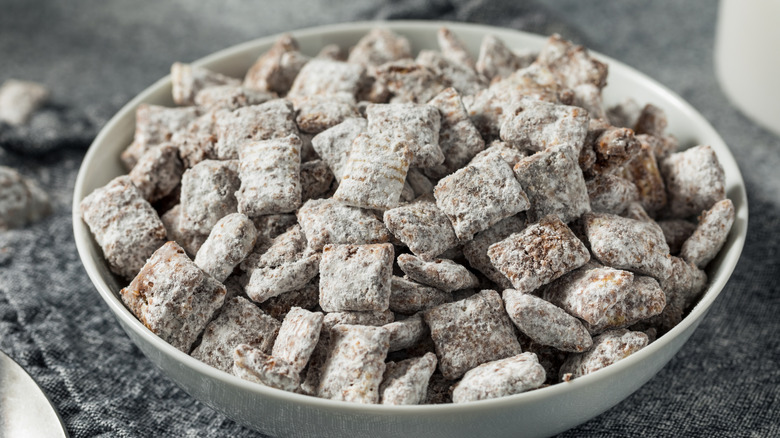 Puppy chow in bowl