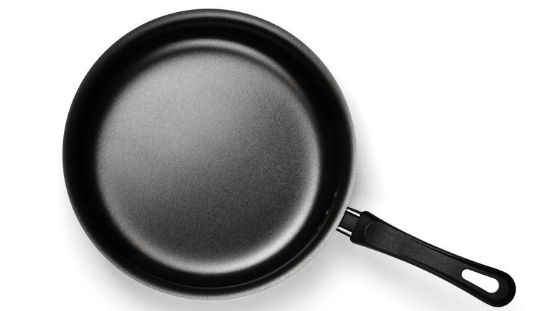 Nonstick frying pan