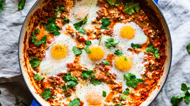 Eggs fra diavolo in pan