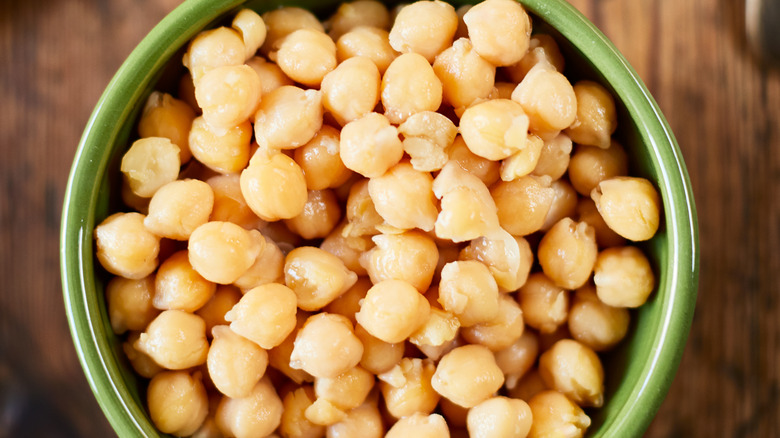 green bowl chickpeas 