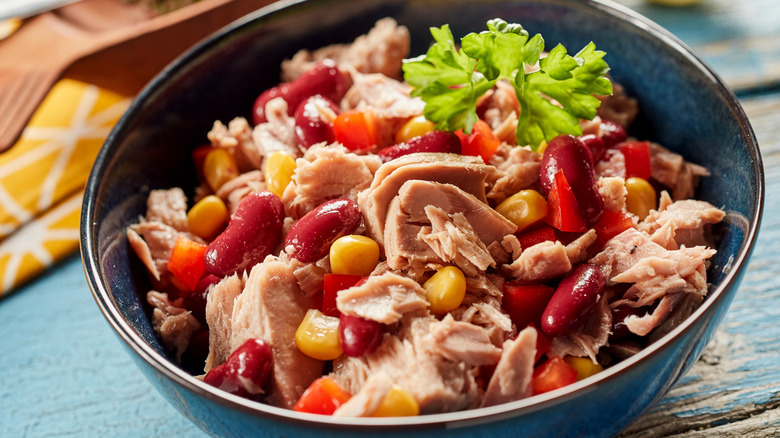 canned tuna with beans