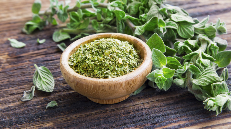 Fresh and dried oregano