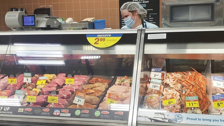 fishmonger at krogers seafood counter