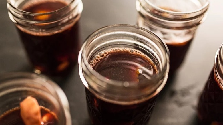 glogg in jars