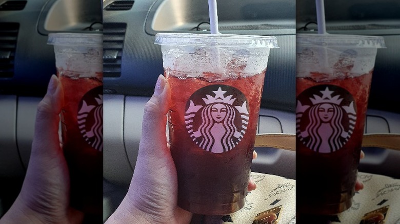 Iced Shaken Blackcurrant Raspberry Juiced Tea